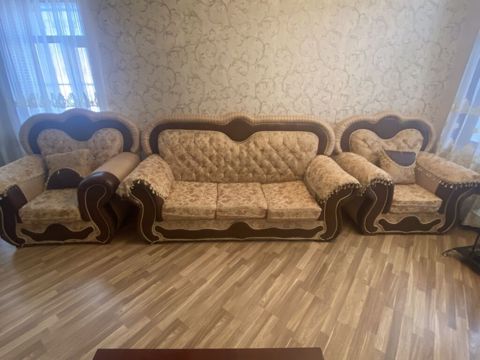 Klassik üslubda 3 hissəli dəst: 3 nəfərlik divan + 2 ədəd iri kreslo — Kürdəmir