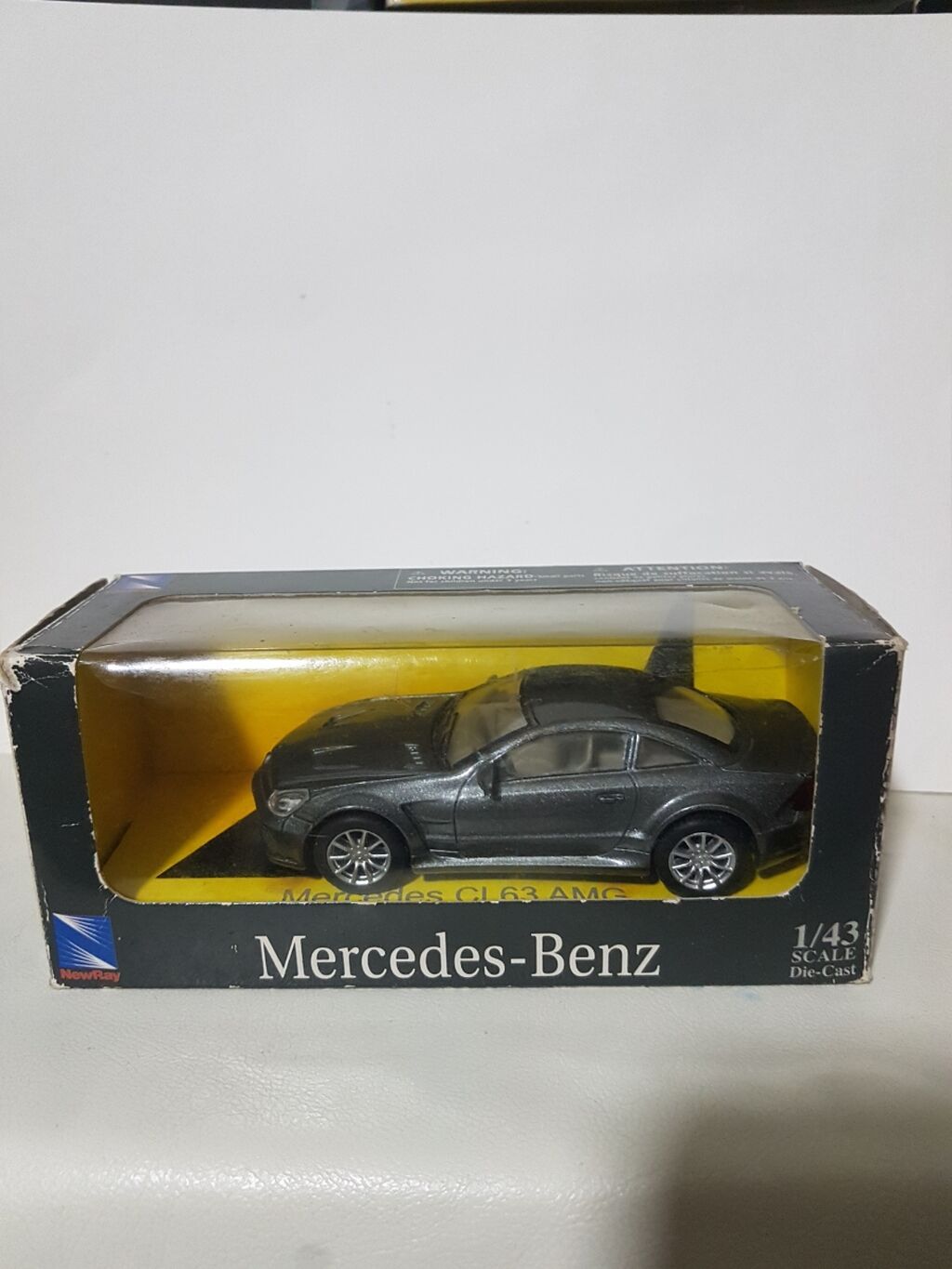 Kolleksiya üçün 1:43 miqyaslı die-cast model avtomobillər. Şəkillərdə — Mallar, Bakı (2)