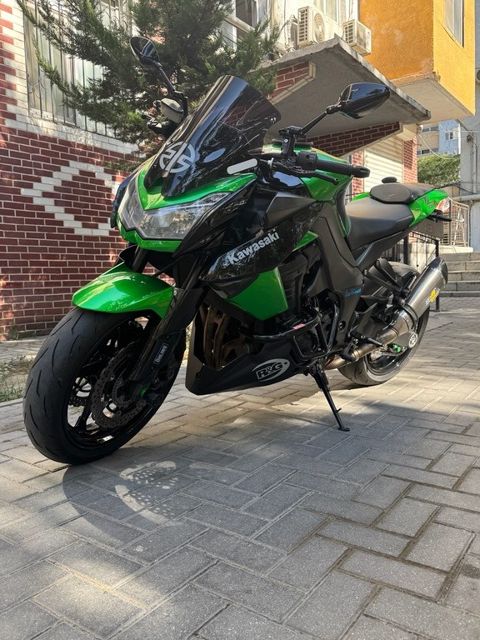 Kawasaki Z1000, 1000 sm3, 2011 il, 82 600 km — Bakı