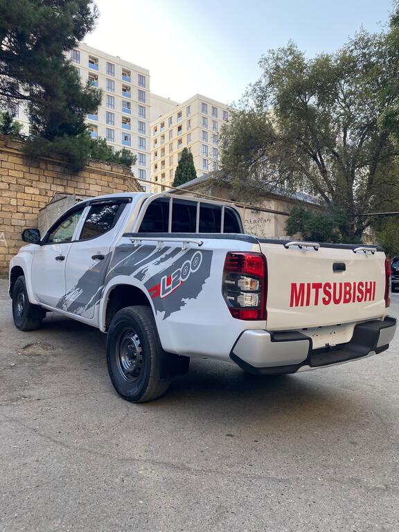 Mitsubishi L200, 2.4 L, 2021 il, 185 000 km — Avtomobillər, Bakı (2)