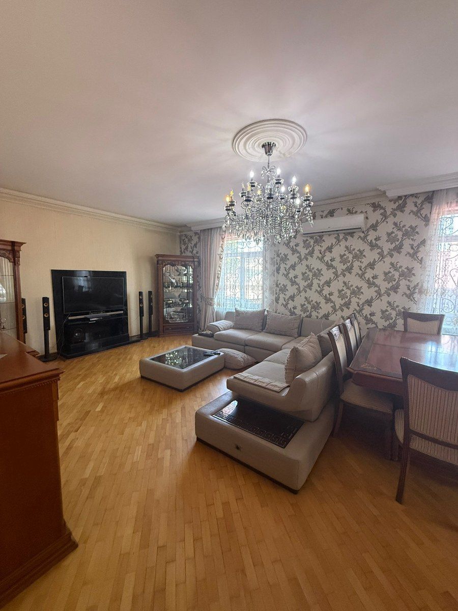 Villa, Azadlıq m — Ev, villa, Bakı (4)
