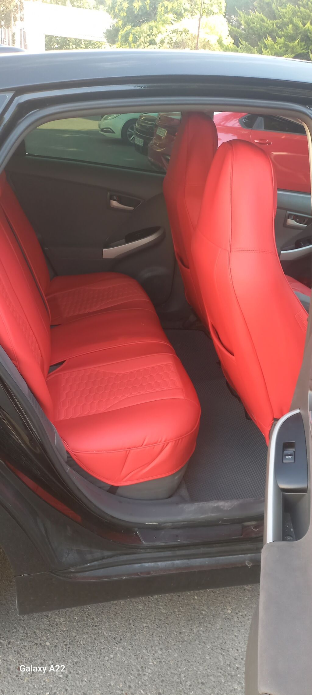 Toyota Prius: 1.8 l 2011 il Hetçbek — Avto, Bakı (9)