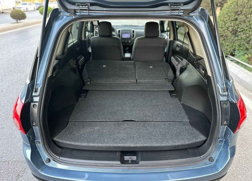 Nissan Wingroad, 2015 il, 39500 km — Avtomobillər (6)