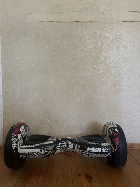 Qraffiti dizaynlı giroskuter (hoverboard) - Ölçü: 10 düymlük iri — Bakı