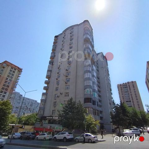 3 otaqlı, Yeni tikili, 132 kv. m — Bakı