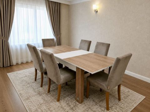 Masa dəsdi idiyal vəziyətdədir masa baglı 170 açılanda 210 ölçısi — Bakı