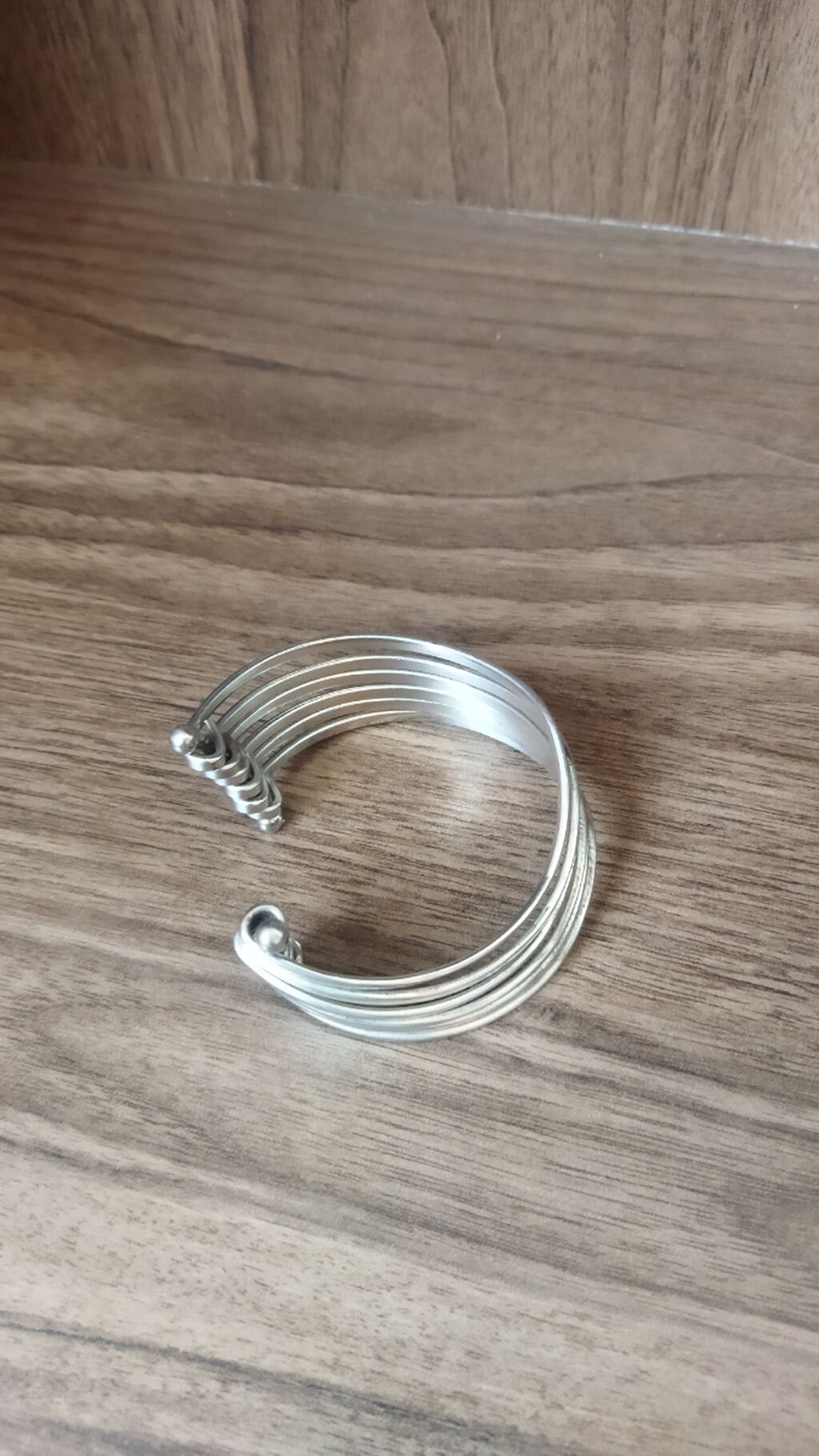 Metal bilərziklər – 2 model - Model 1: Minimalist, gümüş rəngli — Aksesuarlar, Sumqayıt (2)
