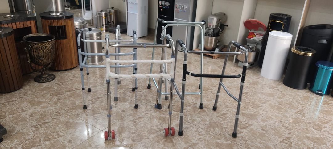 Yürütəc — Şəxsi əşyalar, Bakı (2)