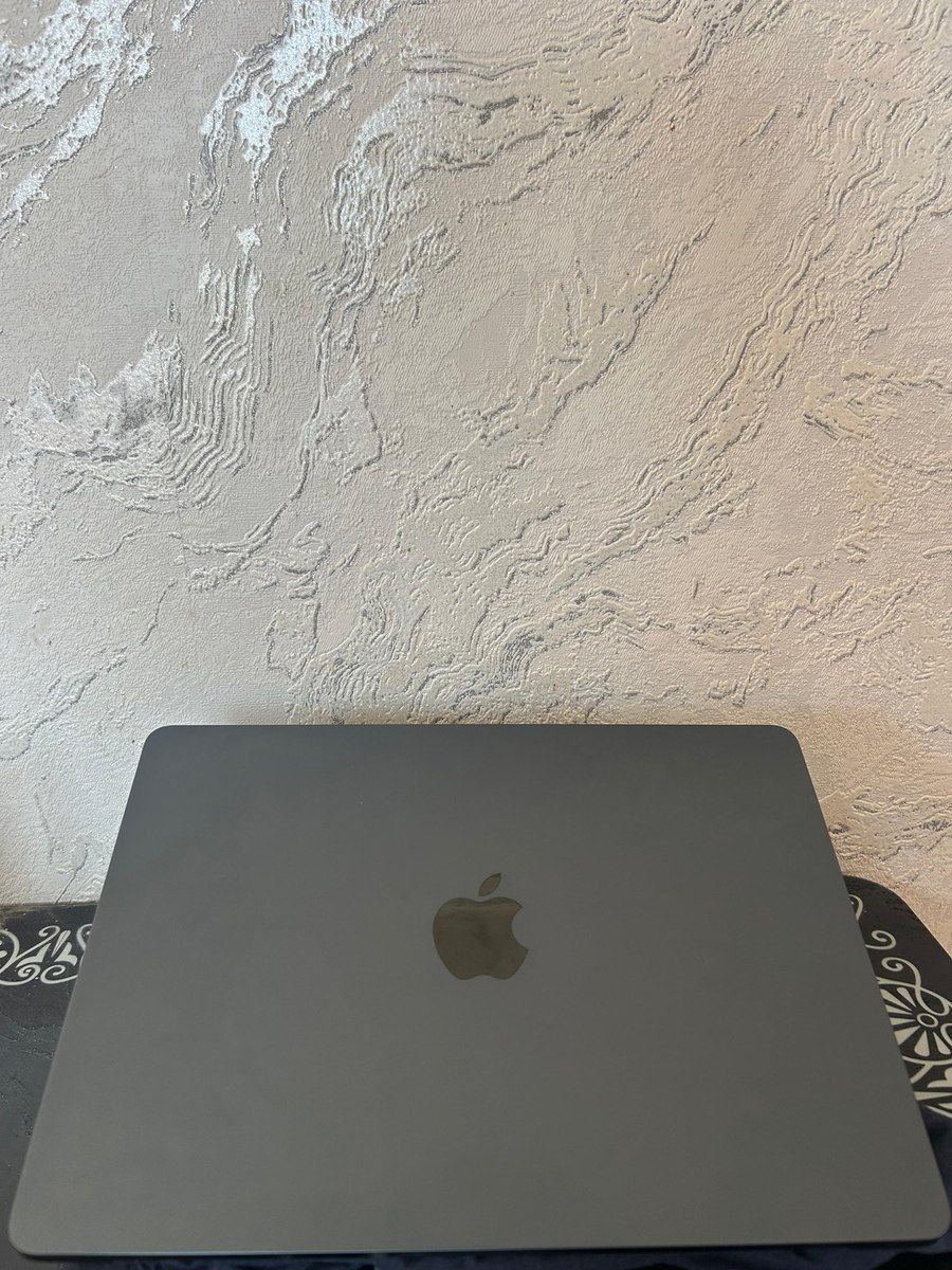 Apple Macbook Air M2 Space Gray 8GB/256GB — Elektronika, Bakı