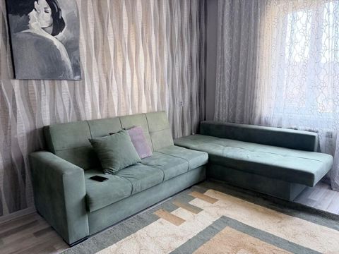 Divan satılır 150₼. ölçü 190*260 ünvan. Yeni Yasamal. 6821. Fatimə99 E — Bakı