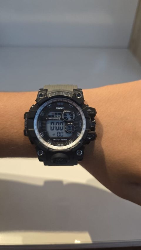 Casio G-shock qol saatı — Bakı