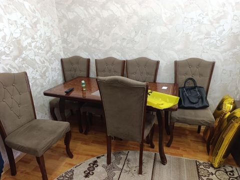 Masa 250azn satilir unvan Baki gencler şeheri.Leman86 kod8320 — Bakı