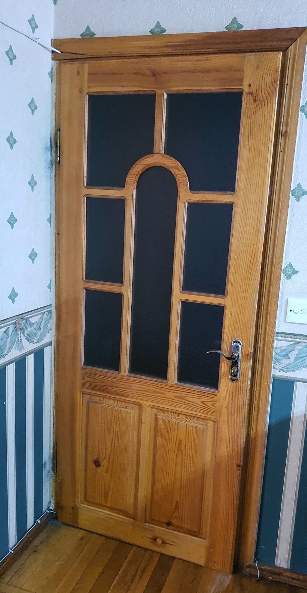 Şüşəli taxta qapı və pəncərə dəsti - Material: təbii ağac (laklı) — Mallar, Bakı (3)