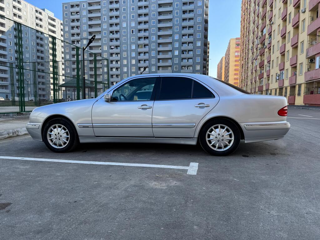 Mercedes E 240, 2.4 L, 2001 il, 290 000 km — Avtomobillər, Bakı (4)