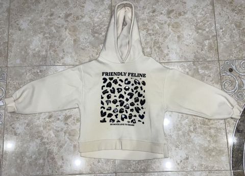 Uşaq üçün kapüşonlu sweatshirt. - Rəng: krem/ivori. - Ön hissədə — Sumqayıt