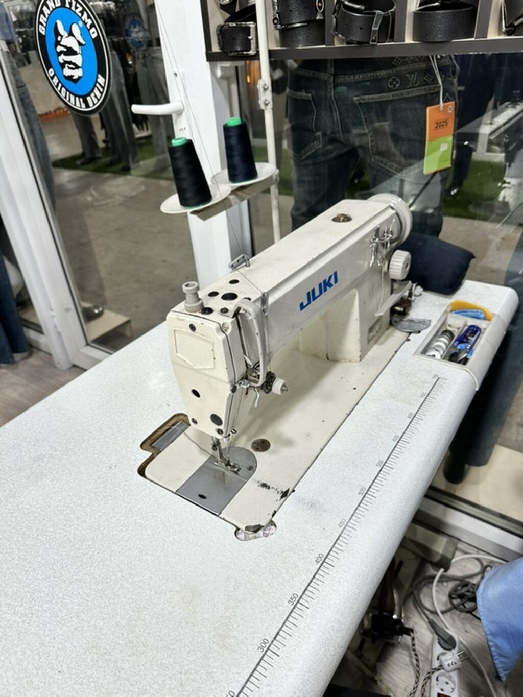 Tikiş maşını Juki, İşlənmiş,Overlok, 3 saplı, Ünvandan götürmə — Elektronika, Gəncə (2)