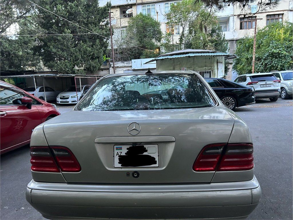 Mercedes E 320, 3.2 L, 1996 il, 301 000 km — Avtomobillər, Bakı (2)