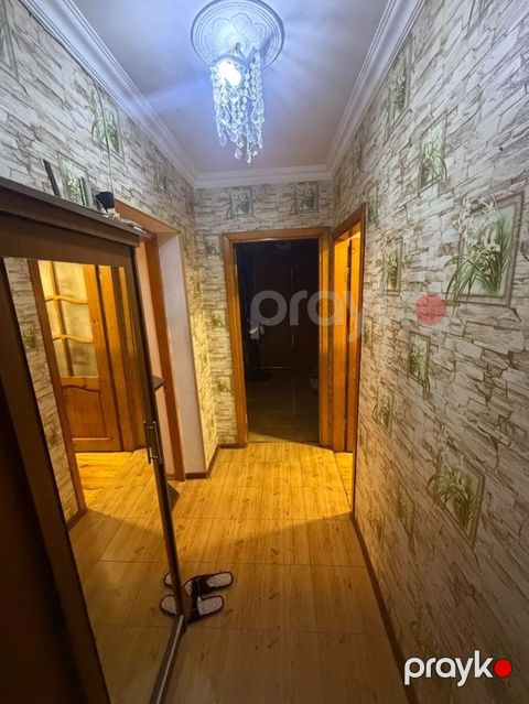 Bakı, Bakıxanov qəs., 3 otaqlı, Köhnə tikili, 76 kv. m
