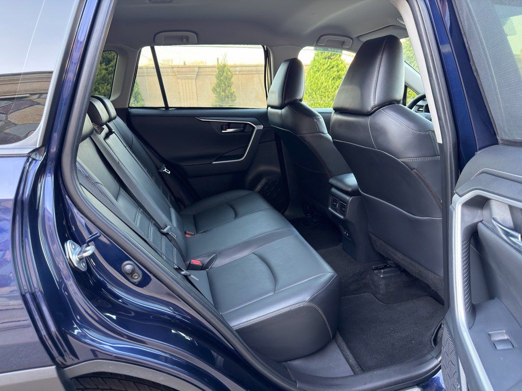 Toyota RAV4, 2.0 L, 2019 il, 135 000 km — Avtomobillər, Bakı (11)
