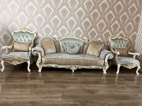 Isi Jj83 Divan kreslo dəsti 2500m satilir. 5000m alınıb. İdeal — Qobu