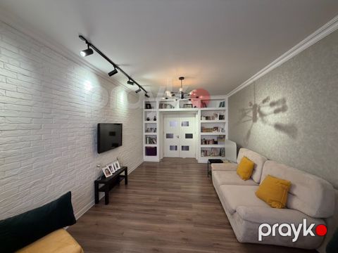 3-otaqlı mənzil, 9-cu mikrorayon, 79 m²