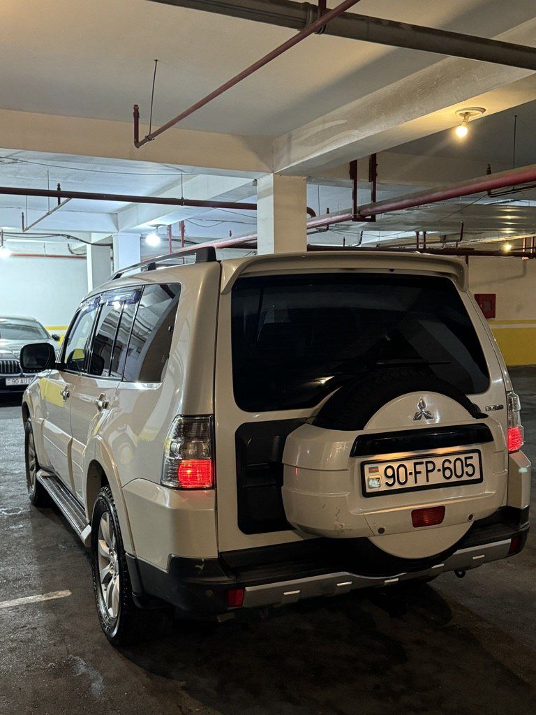 Mitsubishi Pajero, 3.8 L, 2009 il, 305 000 km — Avtomobillər, Bakı (3)