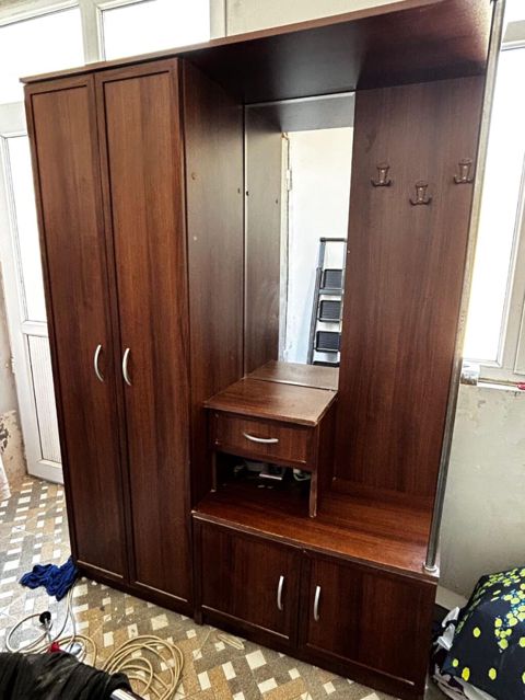 İşlənmiş, 2 qapılı, Güzgülü, Qəhvəyi, Açılan, Düz dolab — Bakı