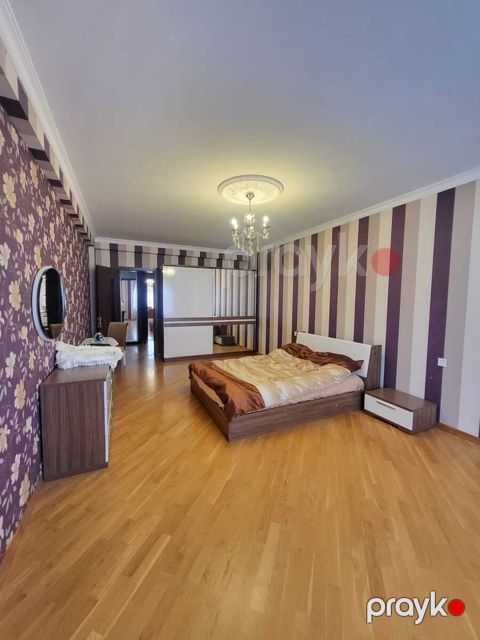 3-otaqlı yeni tikili kirayə verilir, Xalqlar m., 150 m²