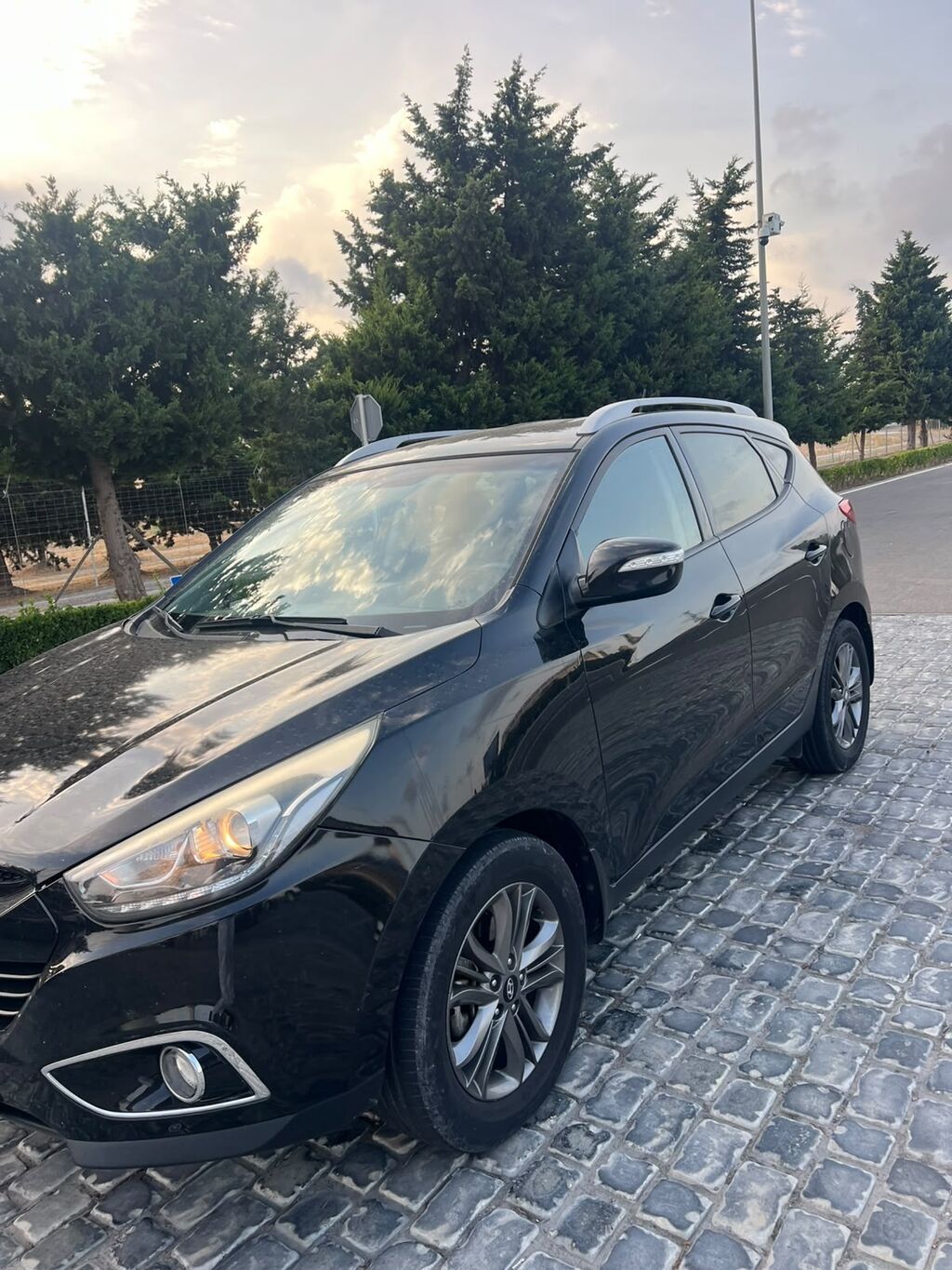 Hyundai ix35, qara rəng, benzinli krossover. Xüsusiyyətlər — Avto, Bakı (10)