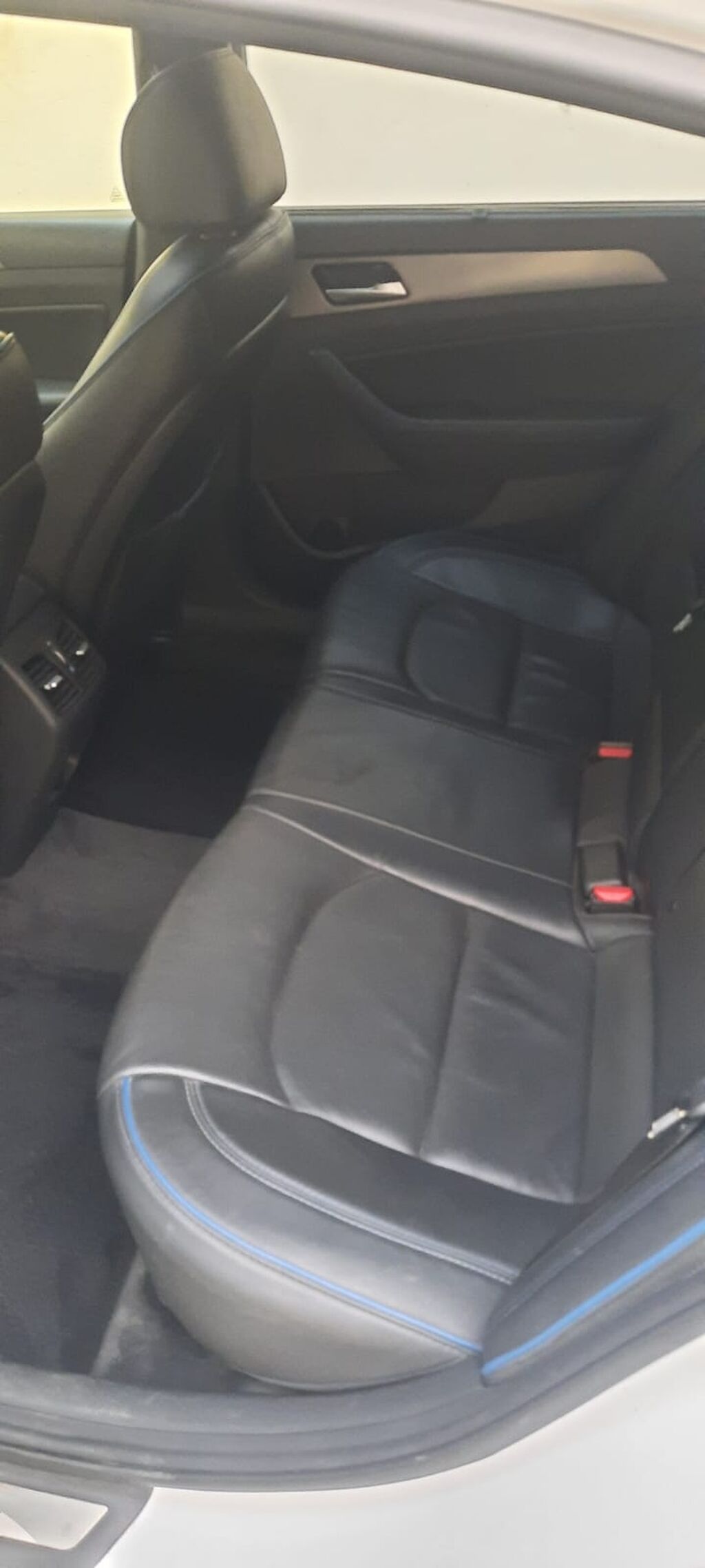 Hyundai Sonata – ağ rəngli, sedan kuzovlu. Şık və aerodinamik dizayn — Avto, Bakı (9)