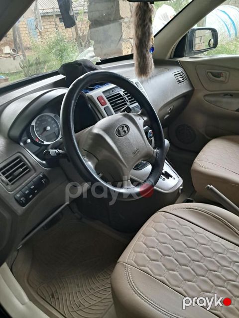 Hyundai Tucson: 2.7 l 2006 il Krossover