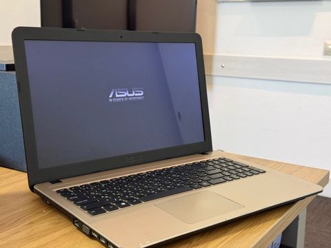 Noutbuk Asus — Bakı