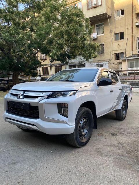 Mitsubishi L200, 2.4 L, 2021 il, 185 000 km — Bakı