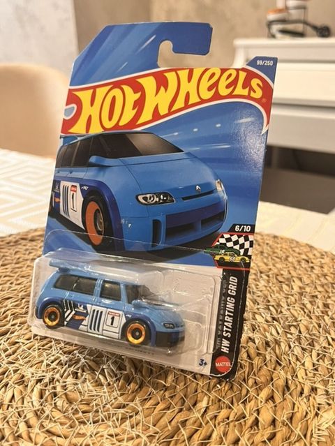 Hot Wheels – HW Starting Grid seriyası, 6/10 Model: Renault Sport — Bakı