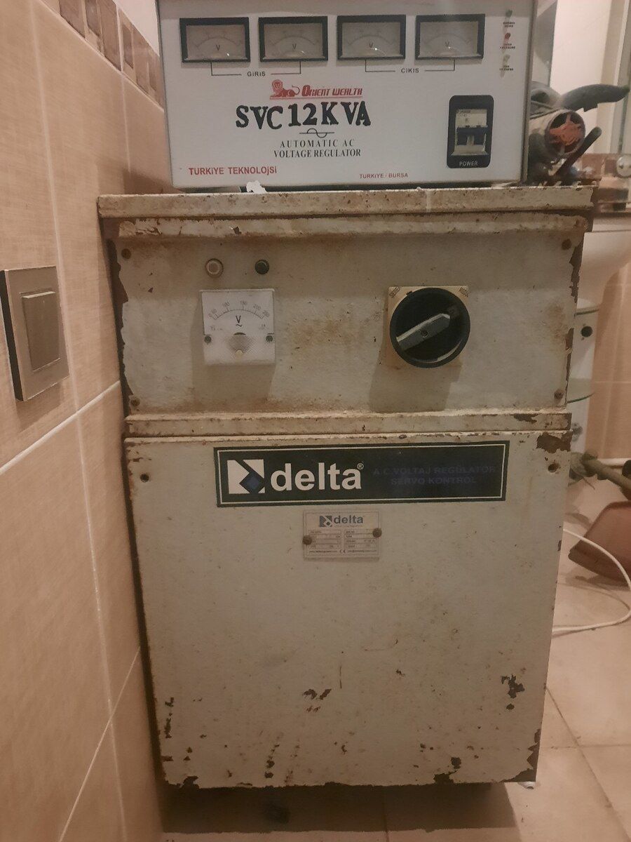 Delta 25 kVA (25 kW) gərginlik tənzimləyiciləri — Təmir və inşaat, Sumqayıt (2)
