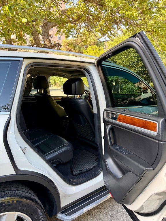 Volkswagen Touareg, 3.6 L, 2010 il, 160 000 km — Avtomobillər, Bakı (10)