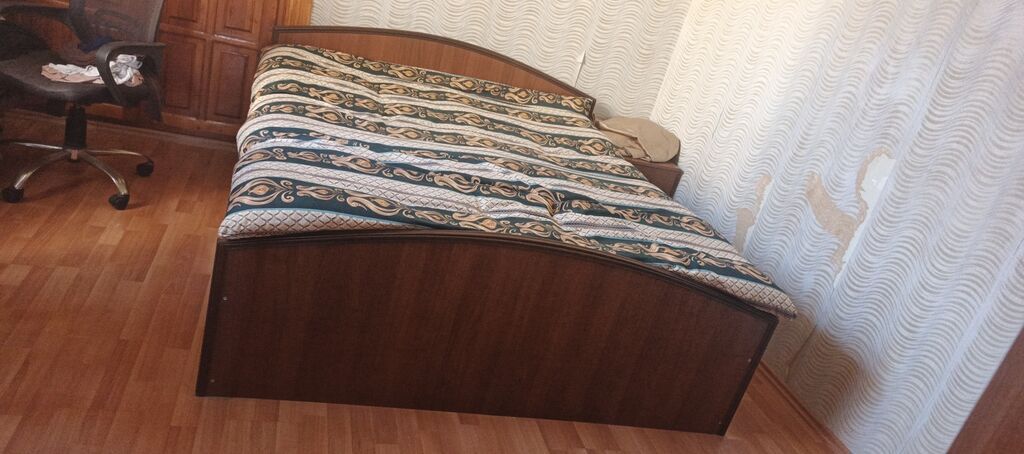 İşlənmiş, İkinəfərlik çarpayı, Bazasız, Matras ilə, Siyirməsiz — Mebel, Bakı (2)