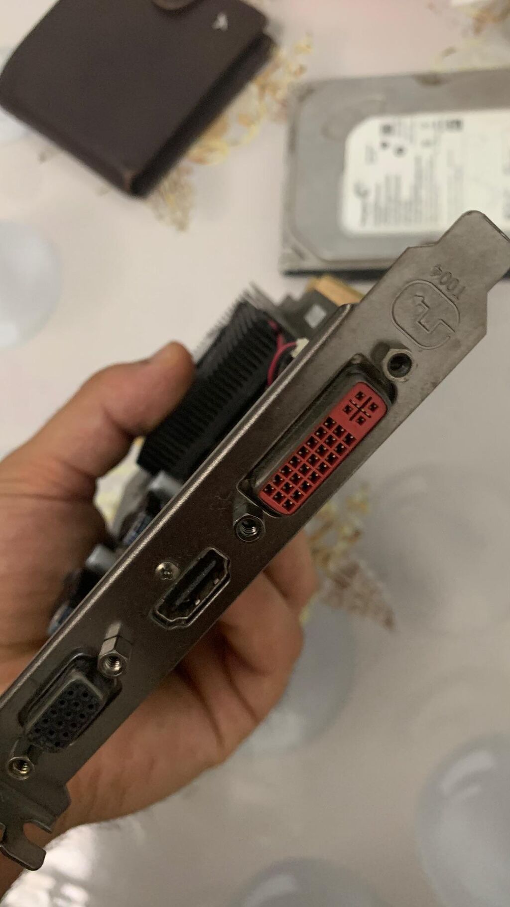 AMD Radeon5450 2GB qrafik kart PC üçün T ideal vəziyyətdə az işlənib — Elektronika, Bakı (2)