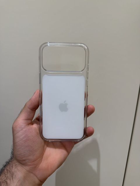 Iphone 17 pro max üçün Original Case. Az istifadə olunub. Kontakt Home — Bakı