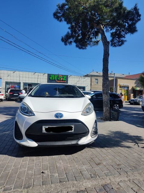Toyota Aqua, 1.5 L, 0.87 kWh, 2018 il, 155 555 km — Bakı