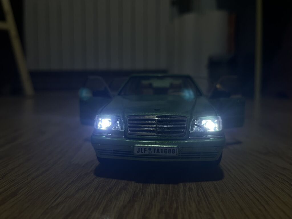 Maşın modeli – klassik sedan ölçülü die-cast (metal) kolleksiya modeli — Mallar, Bakı (5)