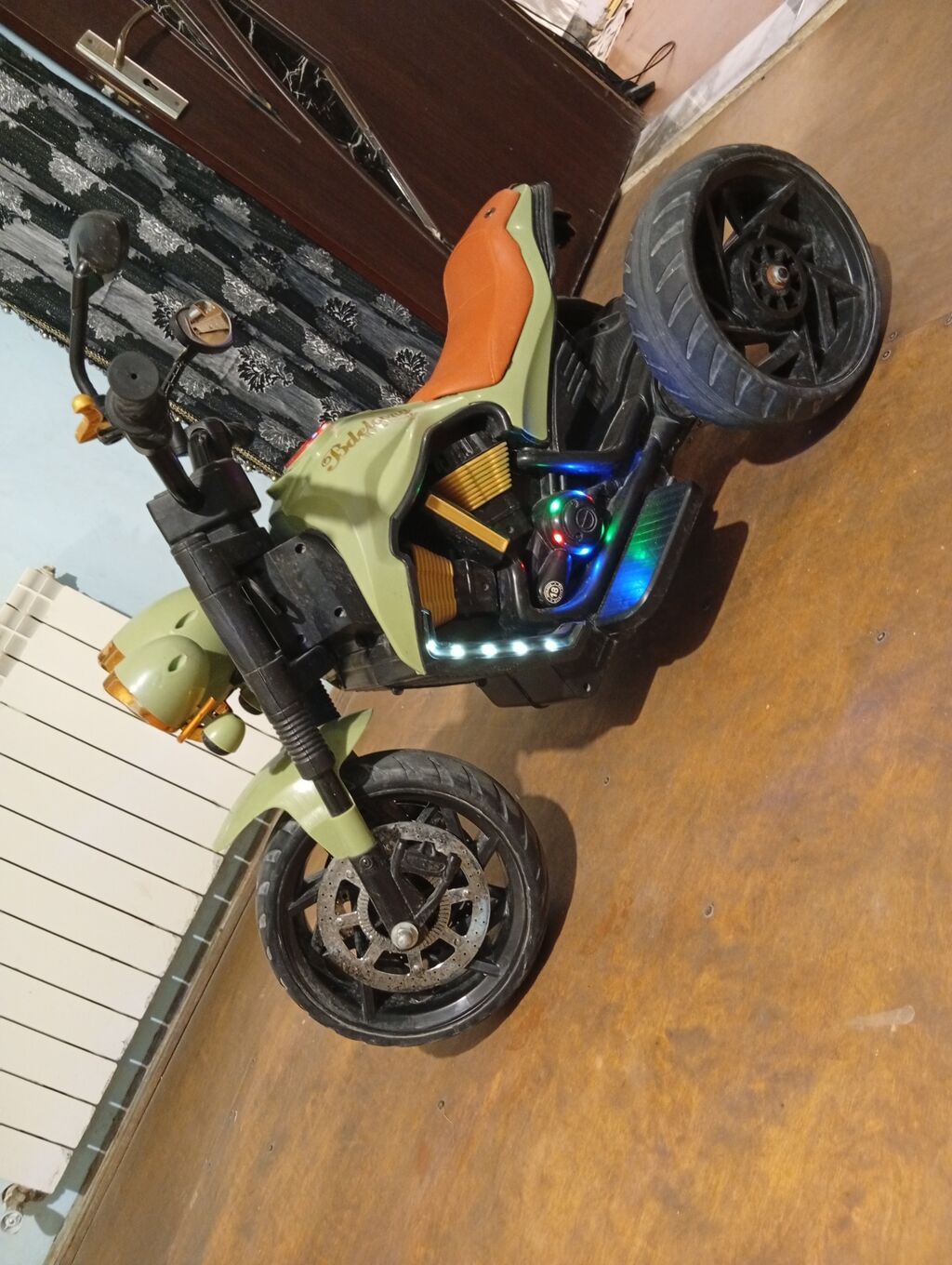 Uşaq üçün elektrikli üçtəkərli motosiklet - Geniş və sabit üçtəkərli — Mallar, Digah (2)