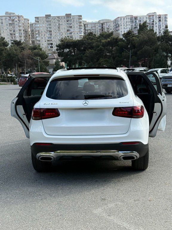 Mercedes GLC 300 4MATIC, 2.0 L, 2020 il, 138 500 km — Avtomobillər, Bakı (4)