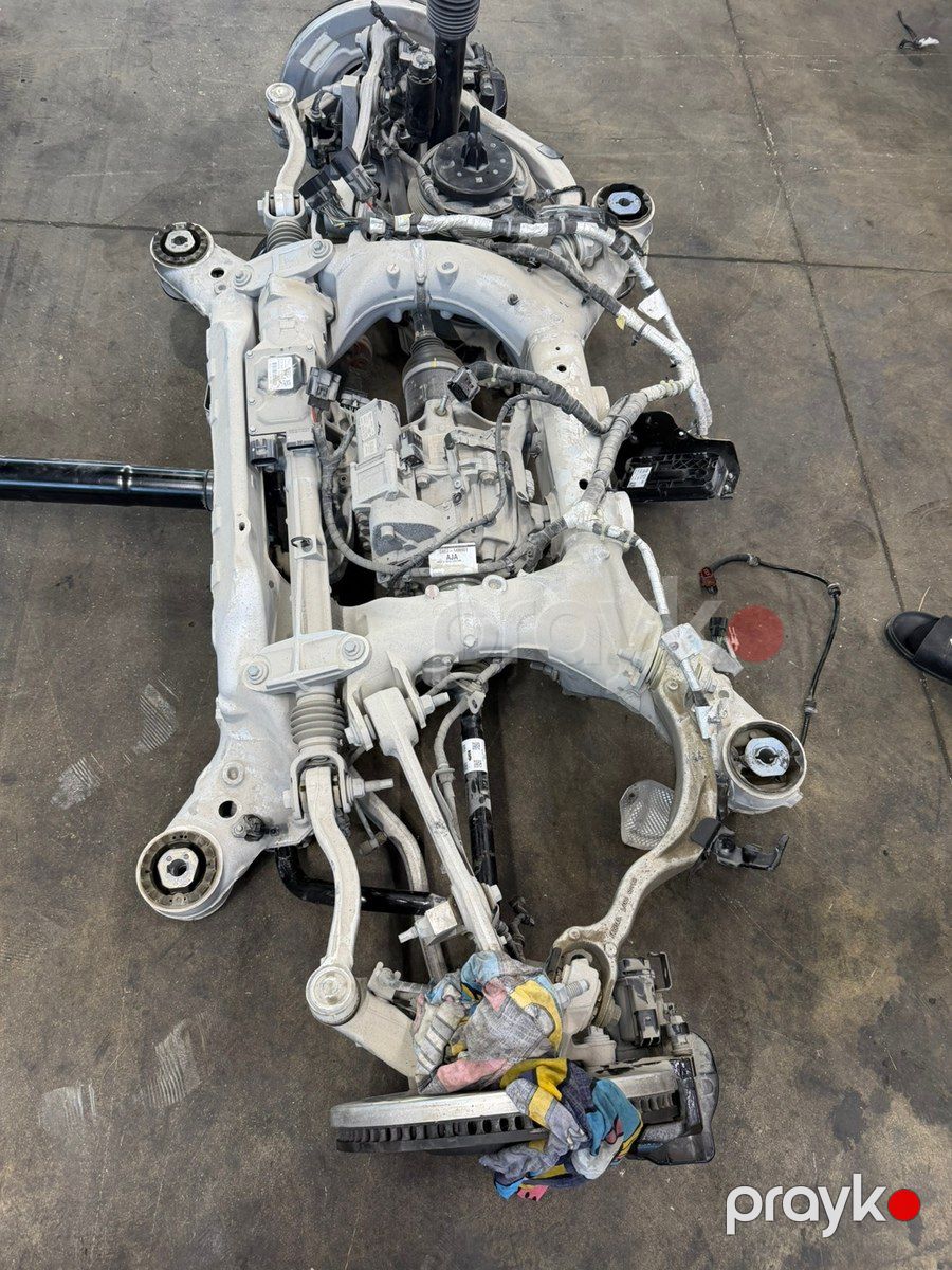 Range Rover 2025 ehtiyat hissələri — Ehtiyat hissələri və aksesuarlar, Bakı (5)