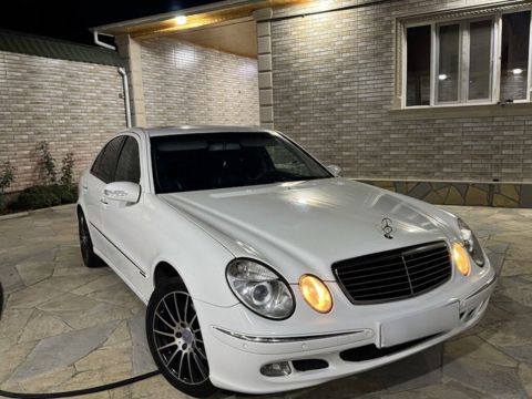 Mercedes E 240, 2.6 L, 2003 il, 555 000 km — Qazax