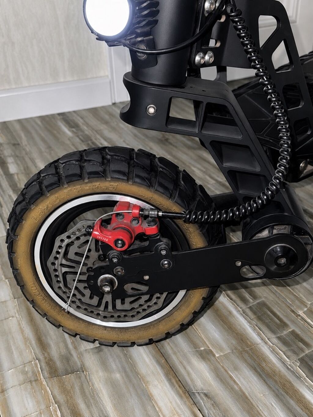 İşlənmiş Elektrik samokat 10", 1000 Vt, 45 km/s, Ünvandan götürmə — Mallar, Bakı (2)