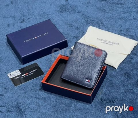 Tommy Hilfiger kişi pul kisəsi – dəri aksesuar Material: təbii — Bakı