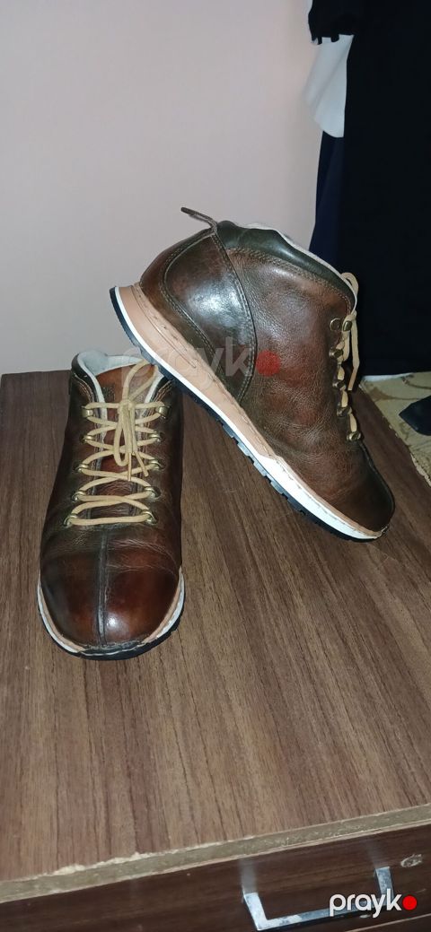 Dəri Ayaqqabı 250 dolara alınıb 10 gün heç geyinilməyib razmeri 41