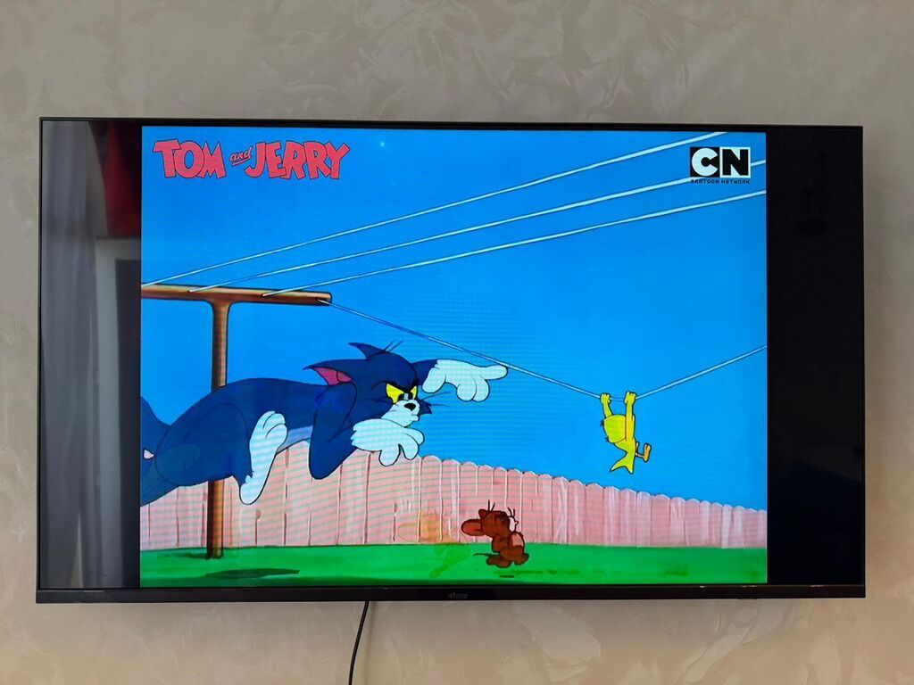 Gree 43" LED TV - Ekran: 43 düym, nazik çərçivə, divara asılmağa — Televizorlar, Bakı (4)