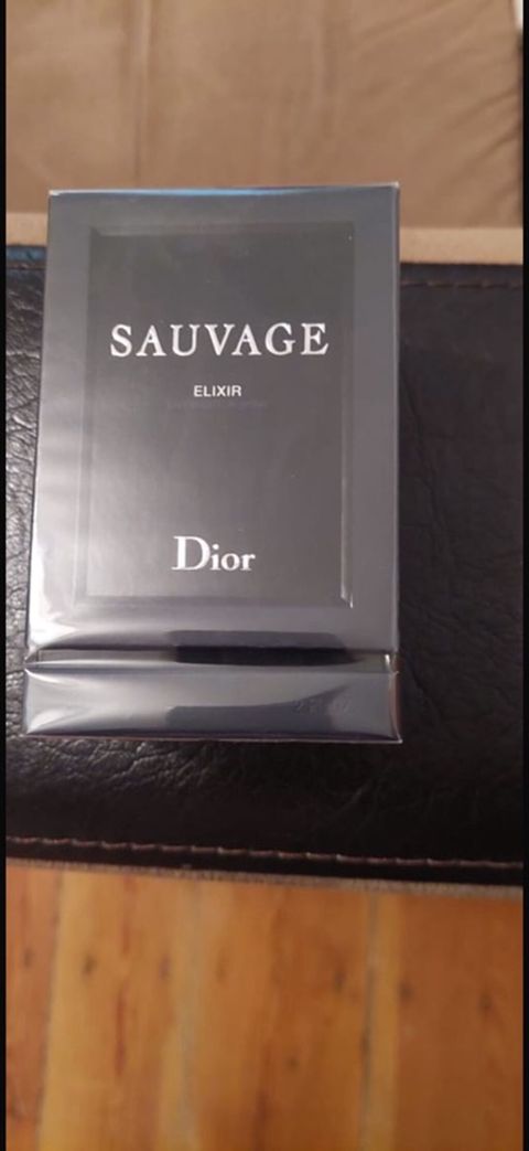 Dior Sauvage Elixir – kişilər üçün intensiv parfüm. Londonan hediye — Bakı